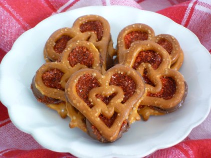 Valentine pretzels - Heartzels
